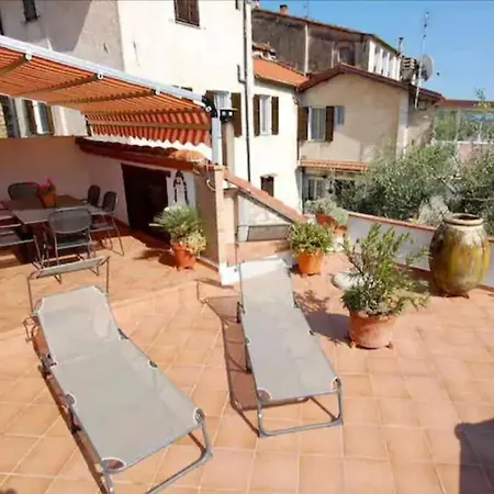 Garibaldi Apartment