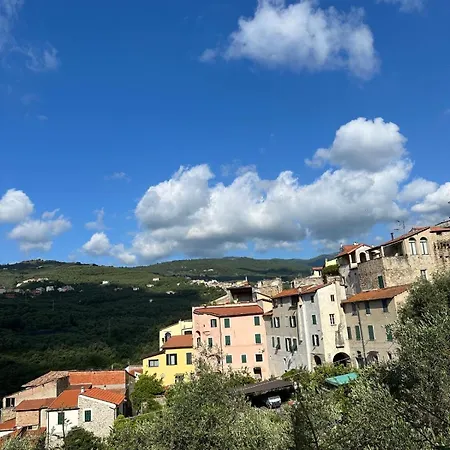 Garibaldi Apartment