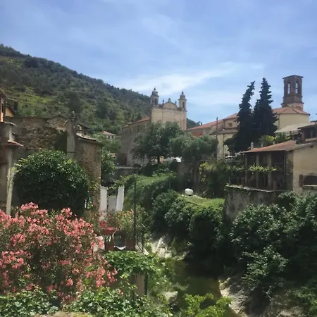 Garibaldi Apartment